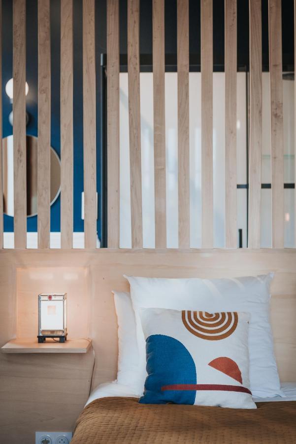 Les Cabottes Hotel Change  Екстериор снимка
